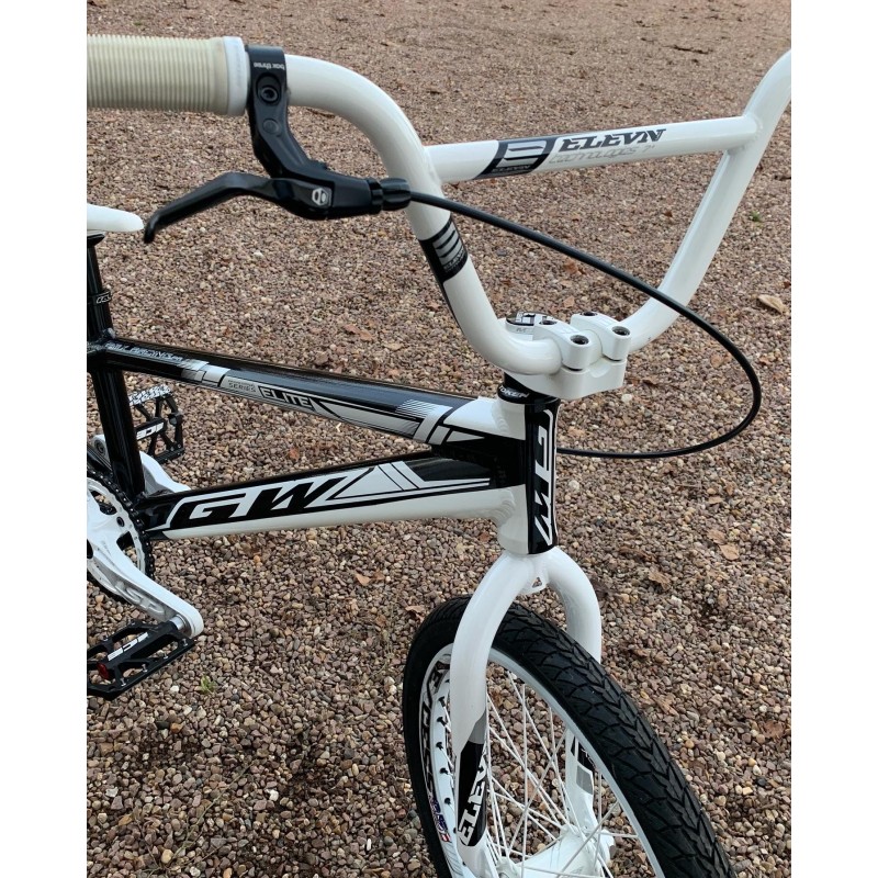 MONTAGE CHASE PRO BLANC NOIR