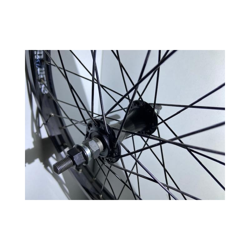 roue avant REDLINE 18"