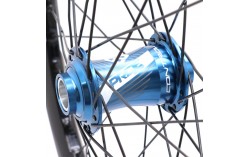 Roues 20" (406) Pride Wave Gloss White Pride Control Blue
