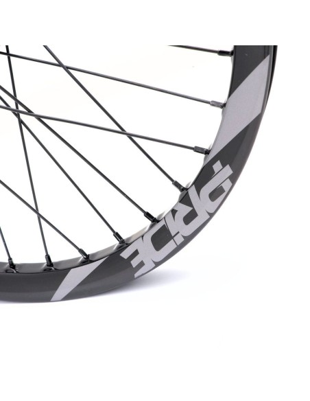 Roues 20" (406) Pride Wave Gloss White Pride Control rouge