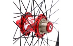 Roues 20" (406) Pride Wave Gloss White Pride Control rouge