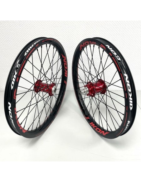 Roues IKON Carbon 406 - ONYX Helix 20 - Ultra ISO 10 Noir-Rouge