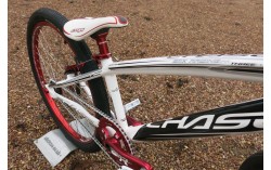 MONTAGE CHASE CRUISER
