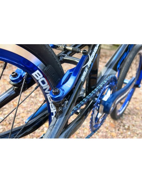 MONTAGE CHASE CRUISER