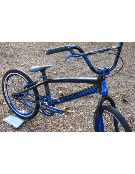 MONTAGE CHASE CRUISER